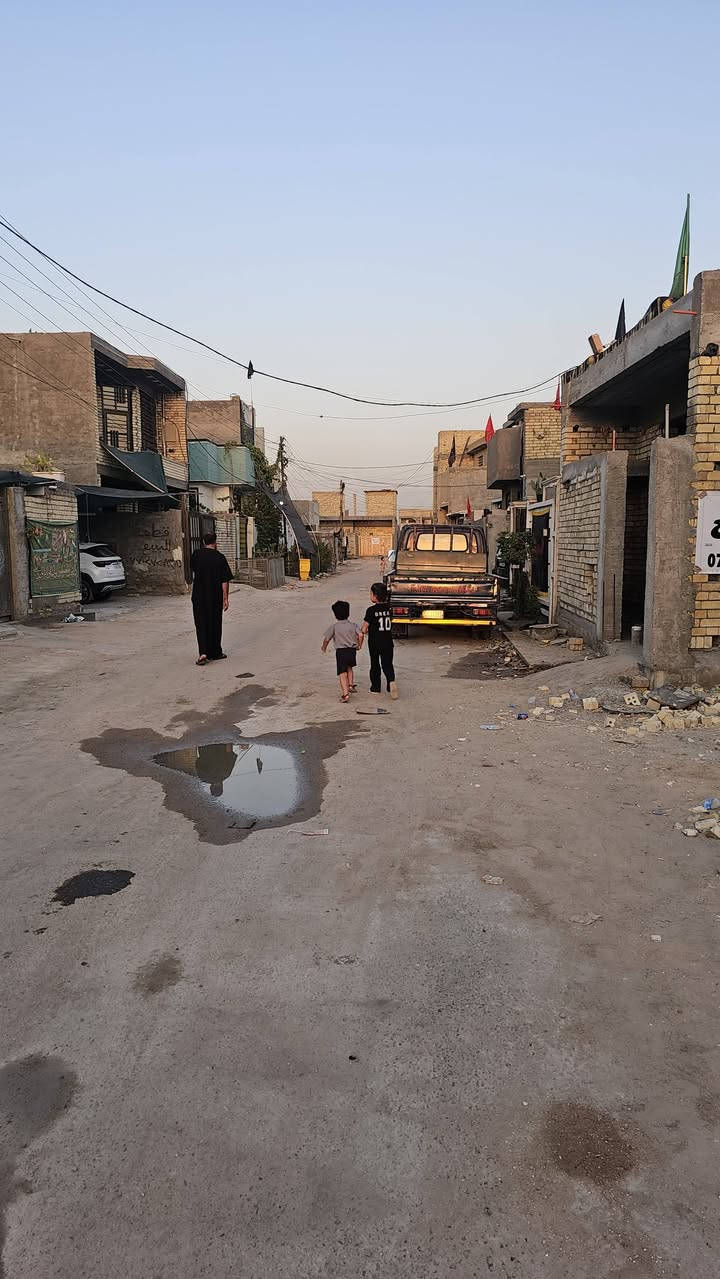 قطعة أرض للبيع في زراعي الامانة مساحة ١٥٠ متر كاملة 
الخدمات مجاري تبليط ...السعر ٦٢ مليون قرب الشيخ مناف للاستفسار ***********
