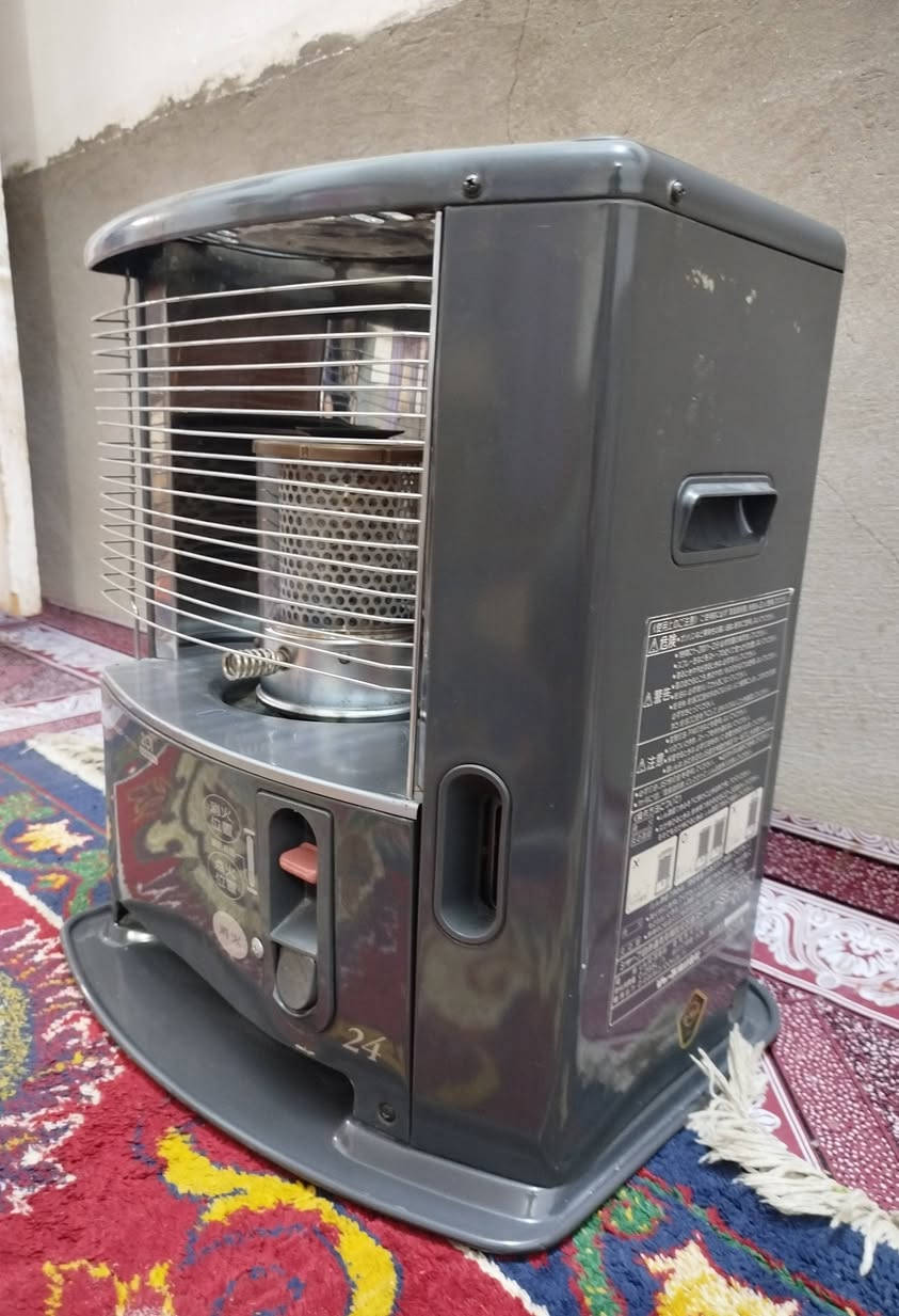 صوبة.نفطية نضافة فول ...
شغالة علفحص أإأذأإأ بيها شي ترجع ...
//السعر//65//وبيها مجال بصيط...
بدلات جديدة.تفاصيل علصور.../مكاني بروانة...
//... *********** ...
