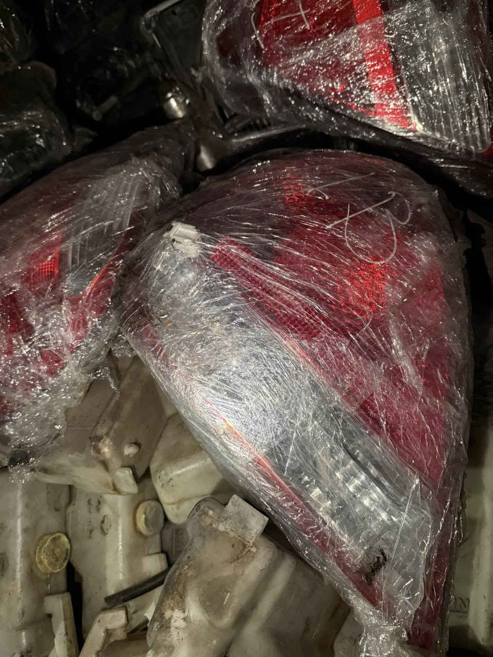 توفر قطع غيار نيسان سني 
يوجد توصيل كافه محافظات العراق
للتواصل ***********
