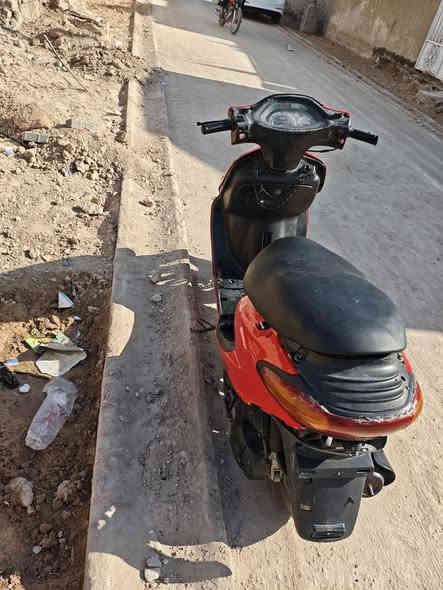 دراجه للبيع مفتوحه مره وحده تجفيت صحيح لا تبخير ولا نضوح السعر 375وبيه مجال ***********
