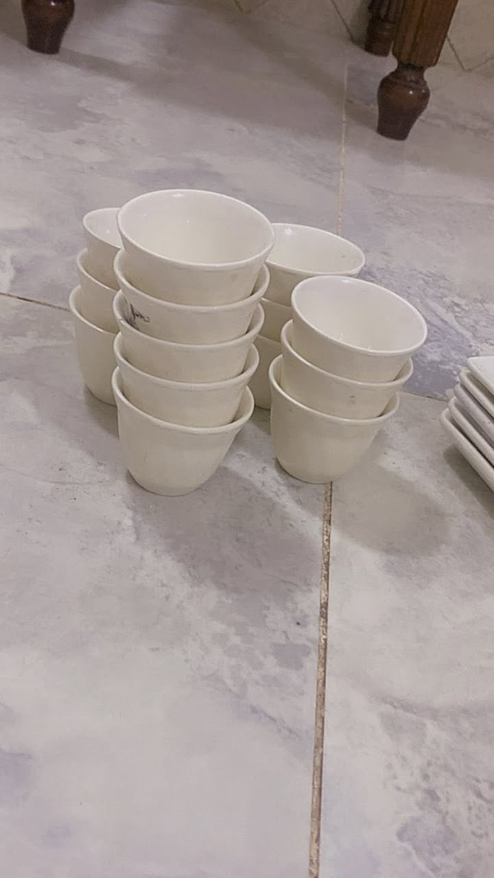 السلام عليكم اخوتي الكرام تتوفر مجموعة فرفوريات مختلفة الاشكال والنوعيات رمضانيات للبيع مفرد وجمله قطع للحجز واتساب ***********
