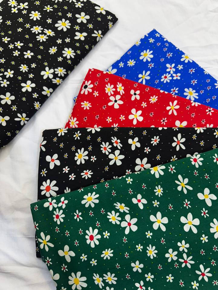 بسم الله الرحمن الرحيم🌷 بمناسبة بدايه السنه2026 والحمدلله سويتلكم عرض كولش حلو وخاص للخياطات 
كشمير ايطالي قطني دبل صبغة💐
مجموعة موديلاات مختلفة وحلوه هواي🔥🔥🔥
يوجد جملة ومفرد +يوجد خدمة توصيل 🚕لجميع محافظات العراق خلال٢٤ ساعة فقط 
في حال يوجد اختلاف بنوعيه القماش أوإيصال البضاعة بشكل مختلف لكم حق الرفض 
الحجر خاص اواتساب📞✅***********
