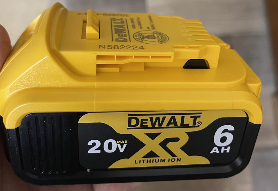 شاحن مع بطاريات عدد 2 مثل ماموضح بالصور
السعر 20 الف


**إذا كنت صاحب هذا الإعلان وتريد حذفه لأي سبب، رجاءا أرسل رسالة إلى الدعم الفني**