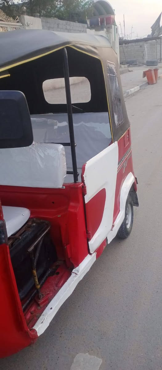 سلام عليكم تكتك تي فيس موديل 2022رقم وسنويه بيه بس ضربه بلغد ومسويه ولباغي كفاله مكينه مامفتوحه السعر 7000وبيه مجال المكان الحيانيه ***********
