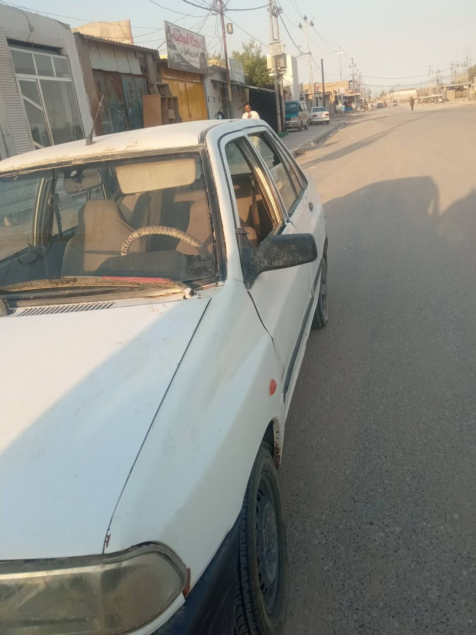 السلام عليكم سيارة سايبه للبيع جاهزه من كلشي محرك كير كفاله السعر 26 وبيها مجال مكاني النجف المناذره الرقم ***********
