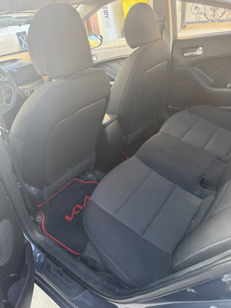 سلام عليكم للبيع كيا سيراتو موديل ٢٠١٨ وارد خليجي ماشية ٩٧  بية رش جاملغ خلفي فقط بدون حادث  لسعر ١٢٦ مكان سيارة بغداد حي جامعة رقم هاتف ☎️ ***********
