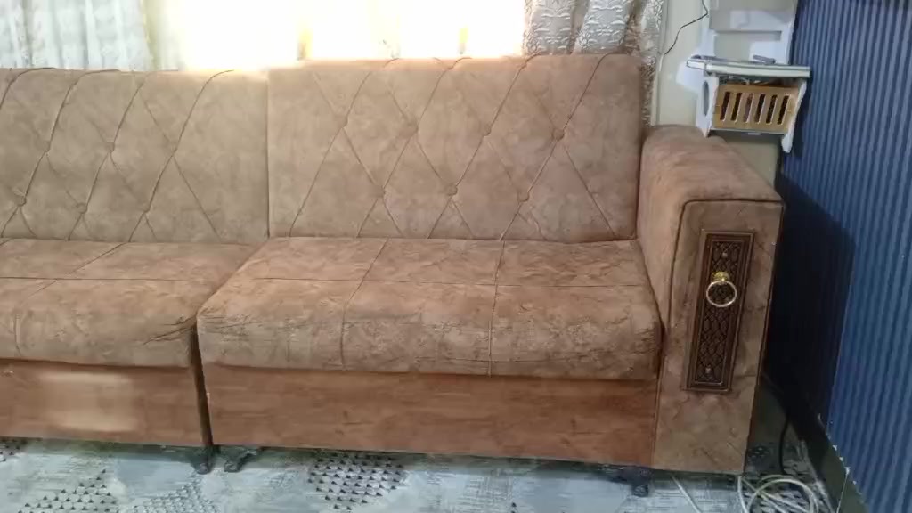 ديوان 10 مقاعد كلش نضيف السعر 170 معرض تسكام نضيف كلش السعر 150 كرسي غربي السعر 30


**إذا كنت صاحب هذا الإعلان وتريد حذفه لأي سبب، رجاءا أرسل رسالة إلى الدعم الفني**