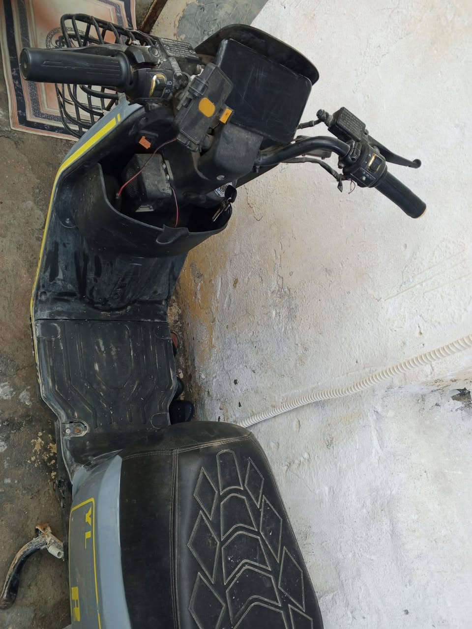 دراجة شحن R7 موديل 2025 بس بطارياتها ضعيفة للتواصل على هذا الرقم ***********
