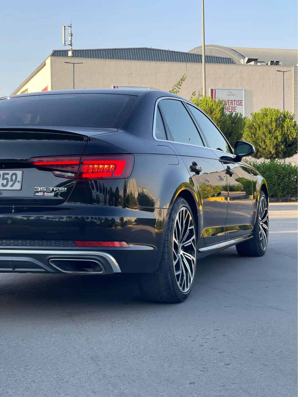audi A4 sline 2019 مواسەفات خلیجی گێچ ٣٠٠ مەکینە ٢٠ تۆربۆ مواسەفات کوشن کارەبا شاشە کوشن جلدو ناو قەیسی فۆرمیکا بەسمەو درگا بەسمە ئاوێنە ئیشارەت ئۆتۆ ستارتو ستۆپ برێک بەسمە سوکان ڤۆلیۆم گێڕ سپۆرت پادڵ شەفت گێڕ ماوس پەردە بیلاد ٤ جام ئۆتۆ لۆگۆی sline بە سویچ جامە کان دا ئەخاو ئەی کاتەوە سەیارەکە ستۆکە هەمو گیانی بیلادە تازە کامل سێرڤس کراوە بەس ڕۆنی مۆتۆسێڵی بۆ بەکار هاتوە  لایت ئۆتۆ لایت ناوچەی کوێر تەبریت مەر کەزی دەبڵ زۆن پێشو دوا زۆر مواسەفاتی تر سەیارە کە تەنها هیتەرو سڵایت نیە فول فولە گێڕو مەکینە تەقەو ڕەقە خەرامەو تەحویل هەموی بە شەرت مەکینەی نەکراوەتەوە بەشەرت بێ بۆیاخە سەیارەکە کلینە بۆ زانیاری زیاتر پەیوەنی بکە بە   ***********   *********** ڤایبەرو واتساپی لەسەرە  نرخی ١٥٨ کەمێک مەجال السليمانية, العراق
