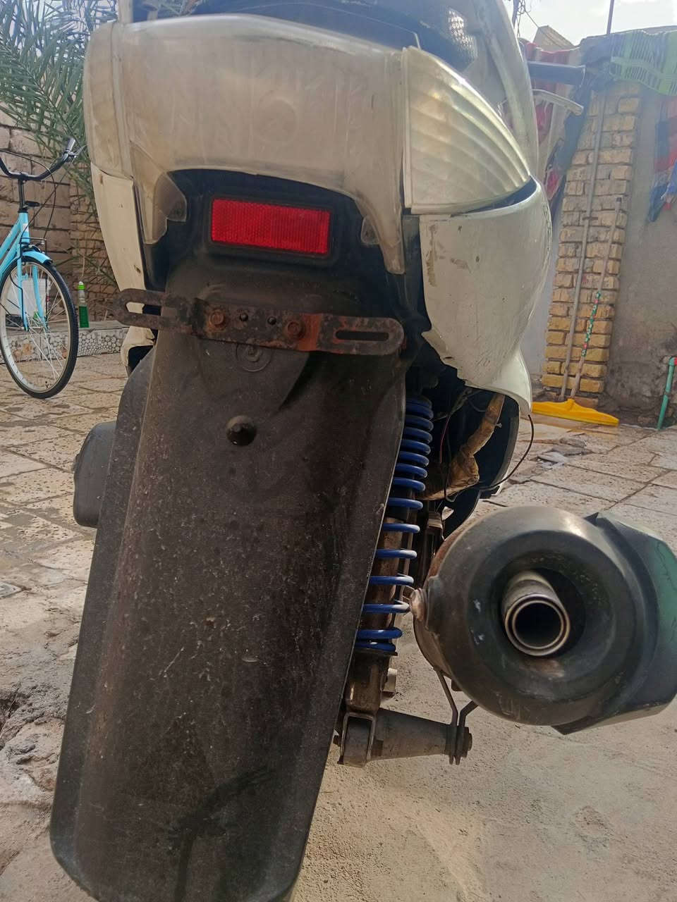 السلام عليكم دراجه سكنس نثيه بوشه58 اربع ولفات دراجه طافيه هندر خارط مالها يرادلها ترتيب بسيط مراوس ب ماكس مال لعب أو بيع سعرها 400 وبيها مجال ***********
