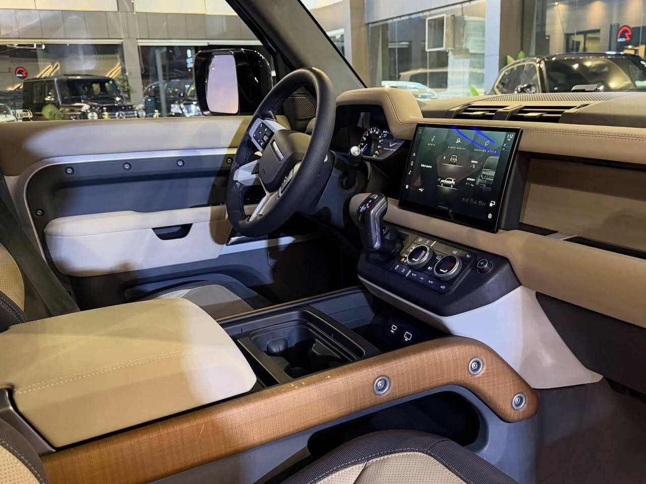 ⁨ ⁨ ⁨ ⁨ ⁨ كوردى / عربي
درووستکراوی : Land Rover
مۆدێل:Defender
ساڵ :2023
بزوێنەر :V6 Se
بگۆری بزوێنه‌ر : AUTOMATIC
سوتەمەنی : بنزين
دۆخ: USA 
ماوەی رۆشتوو: 30Mil
ـــــــــــــــــــــــــــــــــــــــــــــ
النوع : Land Rover
الموديل : Defender
سنة الصنع : 2023
المحرك : V6 Se
ناقل الحركة : AUTOMATIC
نوع الوقود : بنزين
الحالة ;USA 
عدد الأميال : 30Mil
‏‎‏ Zauto
‏‎‏‎‏‎📱 للاستفسار يسعدنا تواصلكم معنا على الأرقام التالية
‏‎‏‎‏‎📱بۆ زانیاریی زیاتر خۆشحال دەبین بە پەیوەندیتان بە ژمارەکانی
***********
***********⁩⁩⁩⁩ أربيل, العراق
