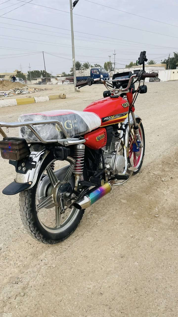 سلام عليكم دراجه للبيع ايراني مديل 2024مكينه مكفوله دراجه نضيفه اوراق كامله مكاني بغداد الحسينيه المعامل ***********
