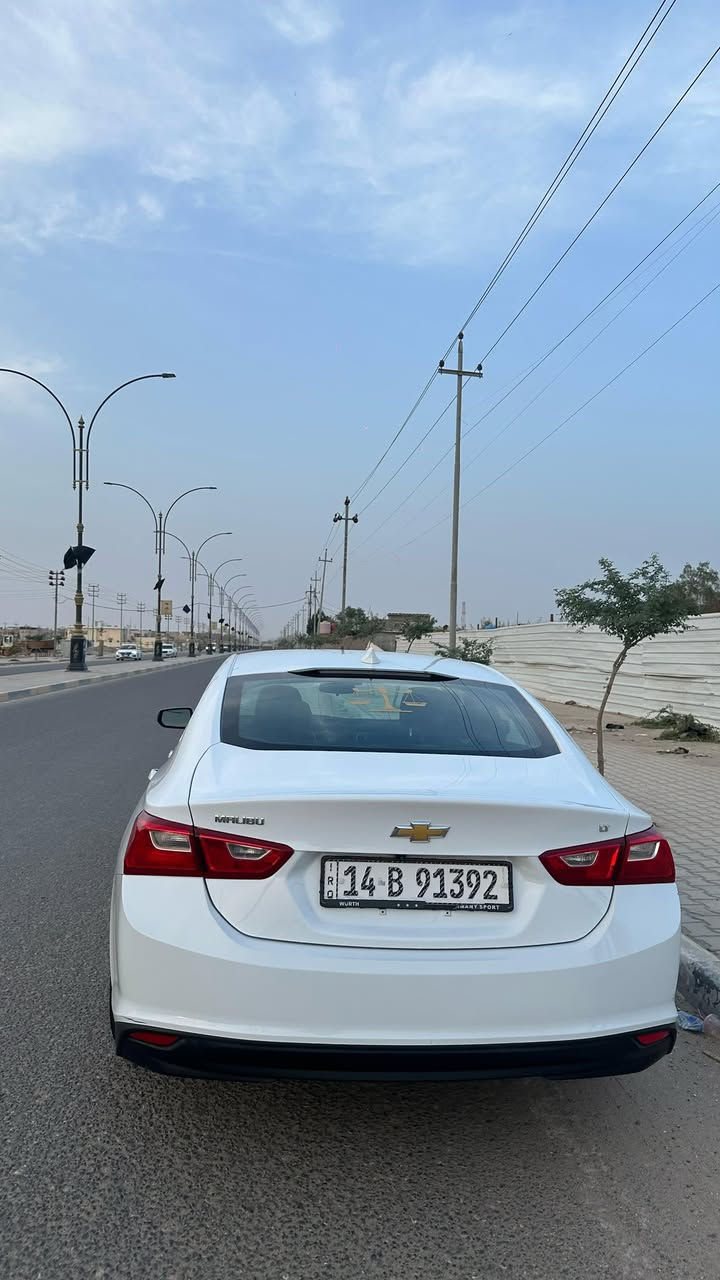 ماليبو ٢٣ lt معوقين بصرة 
وارد امريكي الحادث موجود بالصور 
مواصفات lt معروفة 
سعرها ١٣٥ وبيها مجال 
***********
