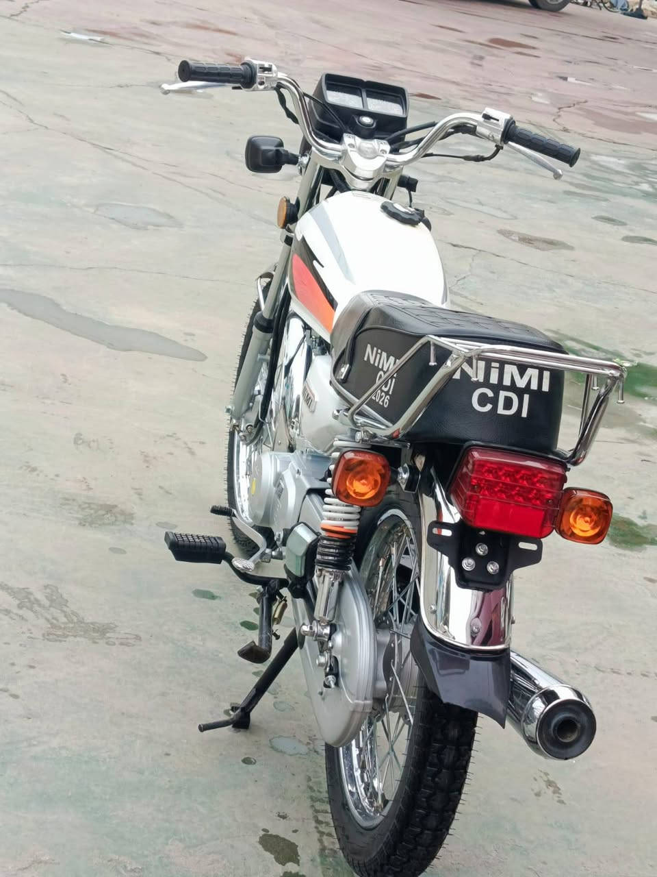 سلام عليكم  درجه للبيع نامه مودلي 2027 كفالة عامه صاله 20 من طلع من الوكيل السعر 700وبيه مجال قليل مكاني سيف سعد الخاص ممفتوح ***********
