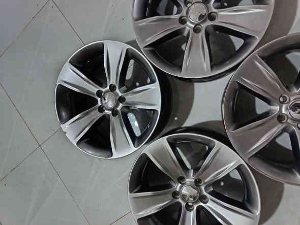 سلام عليكم اخوان تخم ويل ١٨ اساكستي مال خليجي موديل ٢٢ شرط بل كارتون لا صبغ ولا عواج مكفول السعر ٤٥٠ الف اخوان مكلف بل نشر مكلف بل نشر مكلف بل نشر مكان الناصريه الرفاعي ***********
