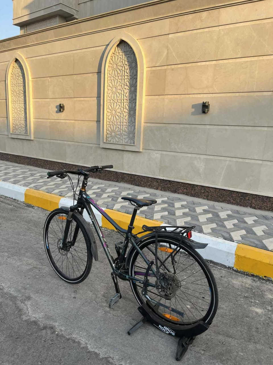 سلام عليكم شباب شباب عدي هاد لباسكل للبيع بايسكل نضيف فول مكاني لحسينيه بغداد سعر210بي مجال خاص مفتوح


**إذا كنت صاحب هذا الإعلان وتريد حذفه لأي سبب، رجاءا أرسل رسالة إلى الدعم الفني**