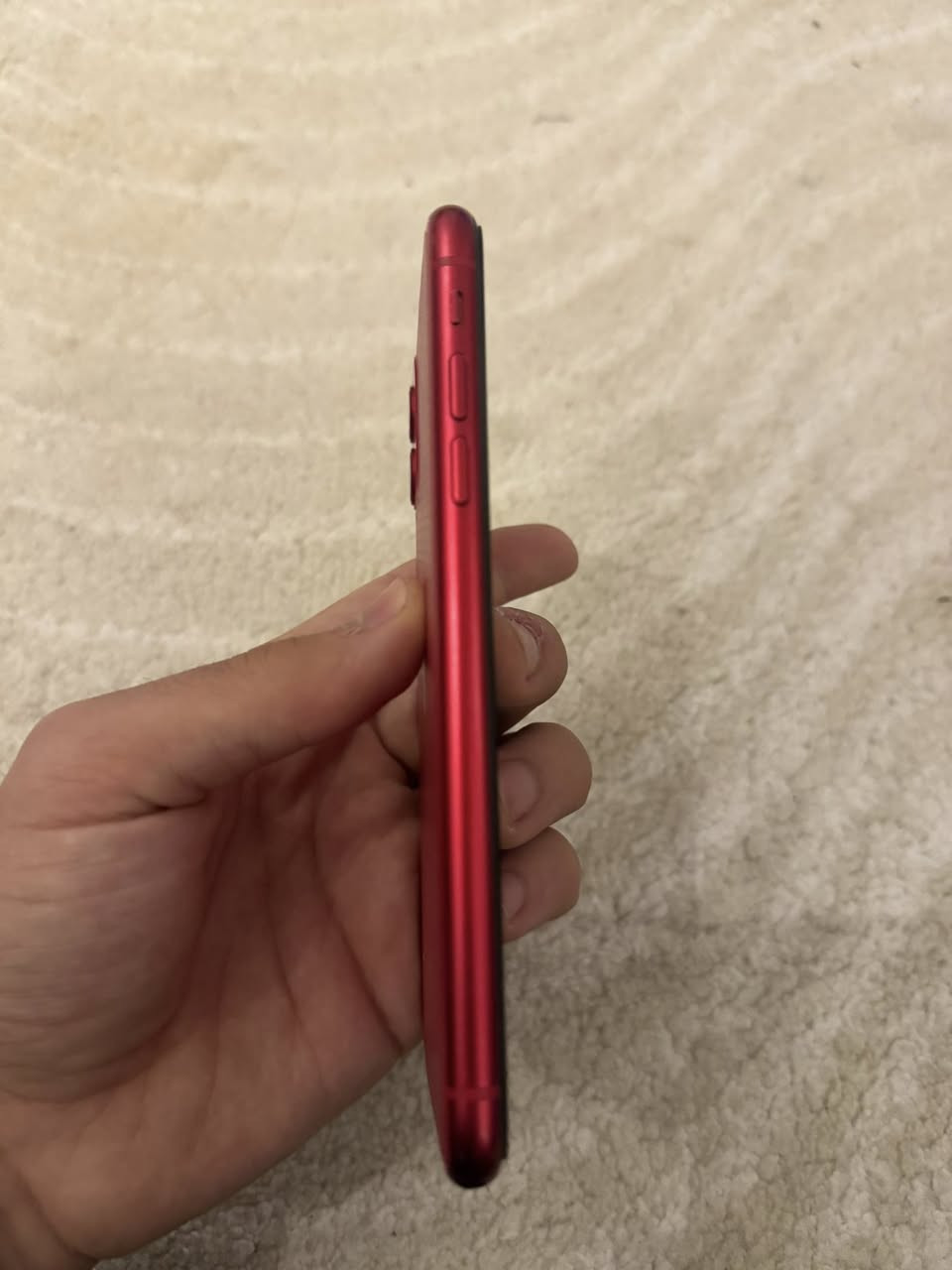 Iphone 11 عادي
بلادي مبيه شي نظيف شرط ممبدل بيه شي، 
بطاريته 85% 
نظافة فول الفول

سعره 300 بيه مجال للطيبين 
التواصل عالواتس
الرقم ***********
