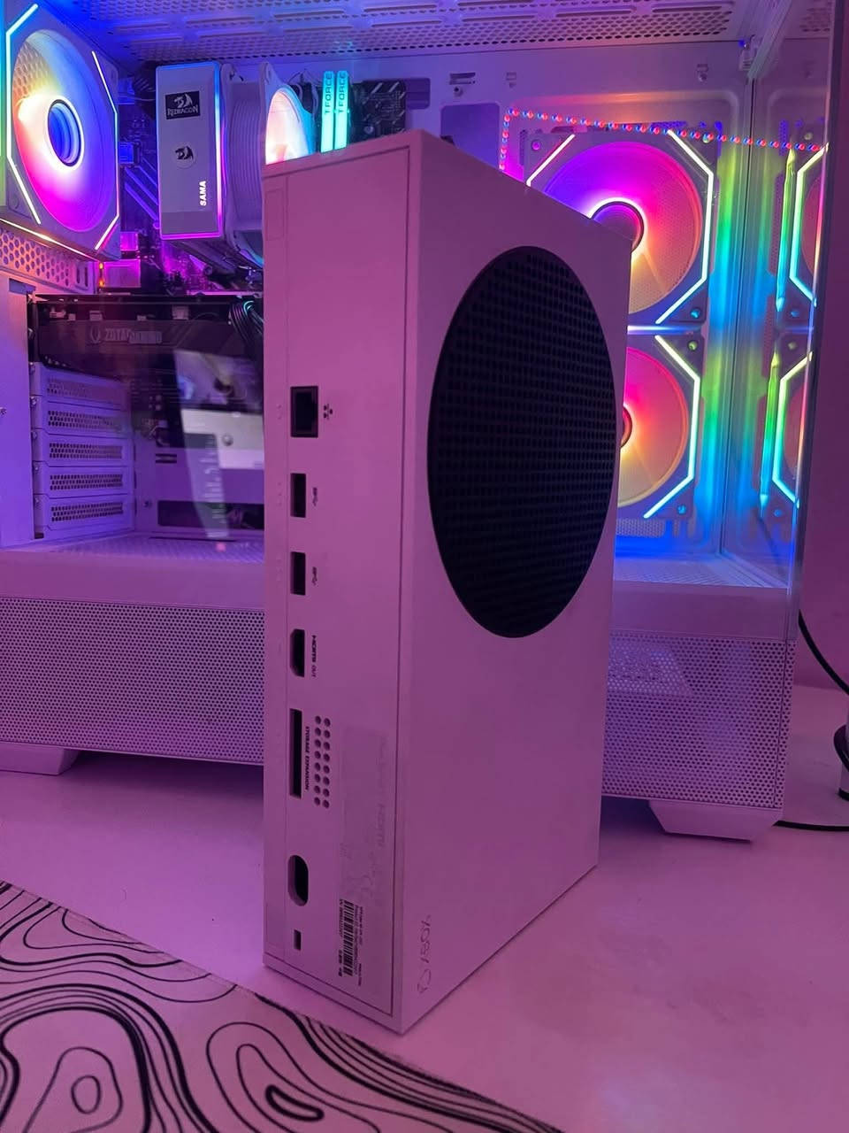 اكس بوكس سيريس (s) للبيع  نضيف جدا  (المواصفات )👇
– مساحة 512GB
– هارد خارجي 512GB
– جسوتكين أصلية مشتريه ب90 امانت الله 
– كيبلاته الاصليه موجوده وحساب بي العاب مملوكه 
الجهاز نظيف استخدام شخصي، كلشي شغال بدون مشاكل، 
السعر: 350 قفل (نهائي)
📍 بعقوبة – التحرير


**إذا كنت صاحب هذا الإعلان وتريد حذفه لأي سبب، رجاءا أرسل رسالة إلى الدعم الفني**