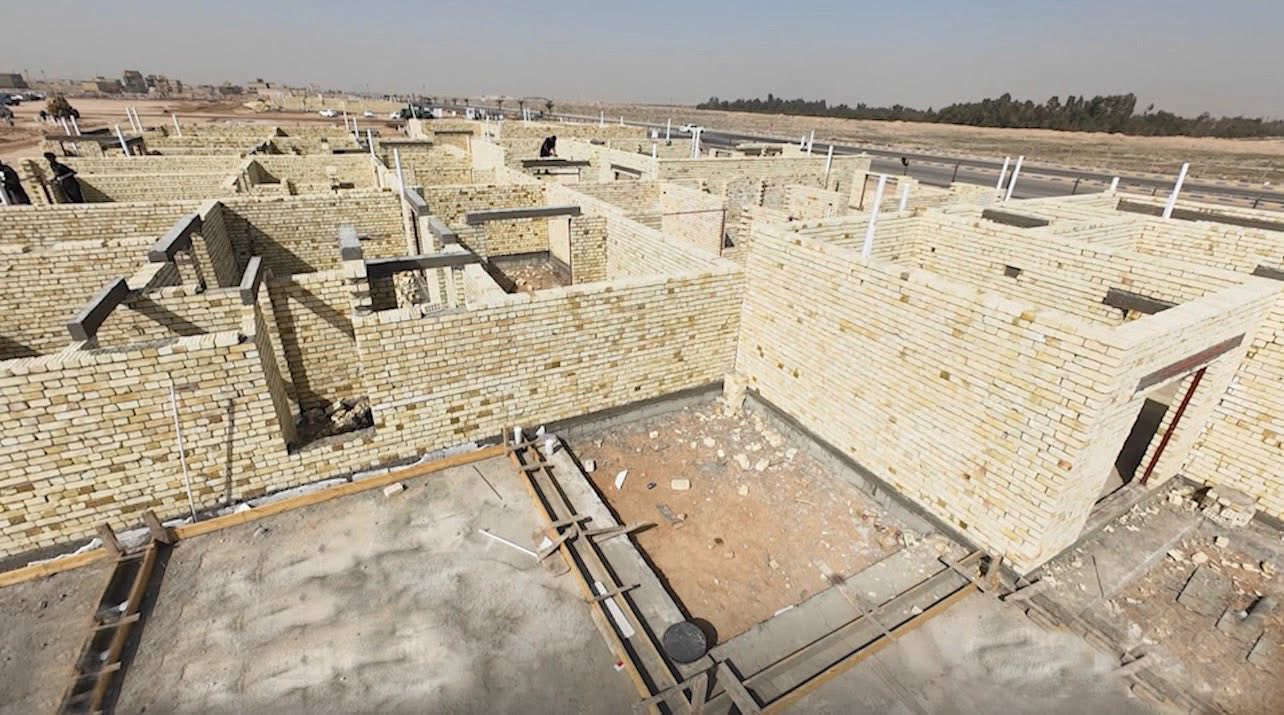 متوفر دور في مجمع المصطفى السكني 
في محافضه النجف الاشرف 
مساحه 160م مقدمه 35 مليون 
 ومساحه 200م مقدمه 45 مليون 
باقي اقساط شهريه 600 الف شهر 
و110 مليون علة مصرف عقاري 
تواصل استفسار (***********)
