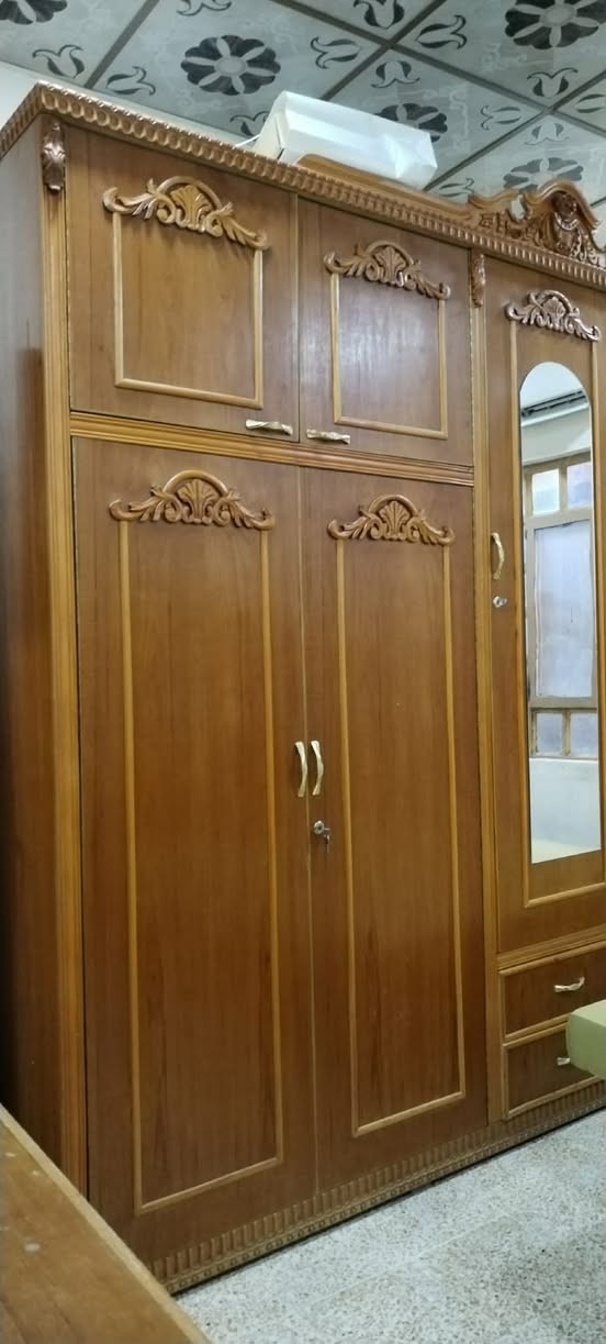 #بيع_مستعجلل غرفه 5 ابواب ملحق نظافه فووول خشب ثقيل قفله 850🔒 موصل ايمن النبي شيت


**إذا كنت صاحب هذا الإعلان وتريد حذفه لأي سبب، رجاءا أرسل رسالة إلى الدعم الفني**