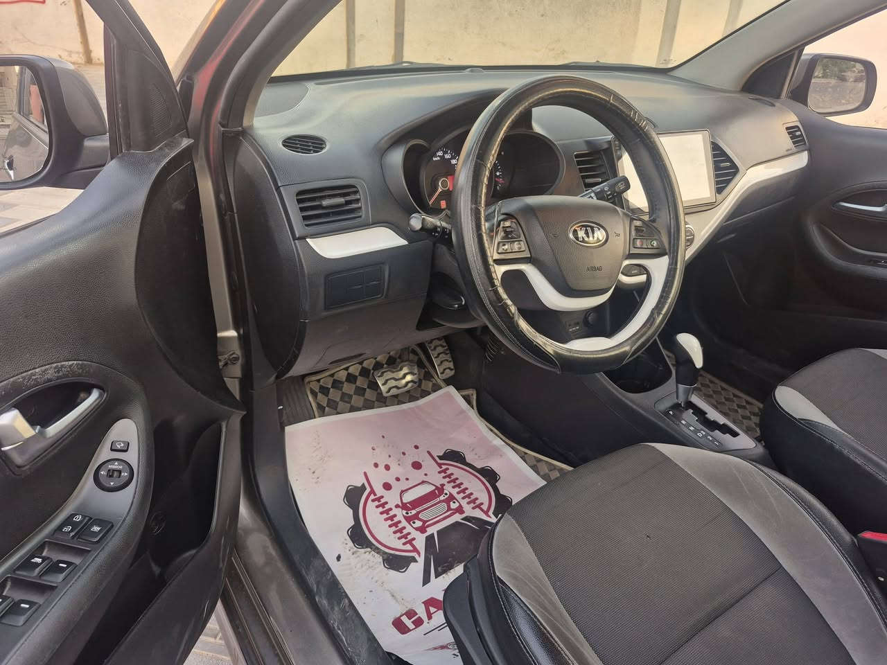تم تنزيل السعر  85ورقه فقط
كيا بيكانتو موديل15 GTاعلى مواصفات كفاله رقم اربيل الجديد باسمي وكال تحويل حاظر 
فتحه بصمه لد امامي خلفي6ايرباك حساسات كشنات جلد ويل كب اشاير ومري شفط تحكمات بلاجكتور شاشه كامره تبريد شاشه 
سياره كفاله عامه بيها رصعات بسيطه ماشيه ٦٥ فقط مكاني بغداد حي جامعه ***********
***********
