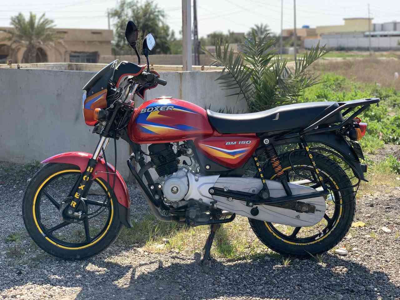 سلام عليكم دراجه بوكسر مديل 22دراجه خير من الله نضافته مثل ماوضح بلصوره عنوان ديالى تقاطع الوجهيه الشراي ينتصل ويدلل ***********
