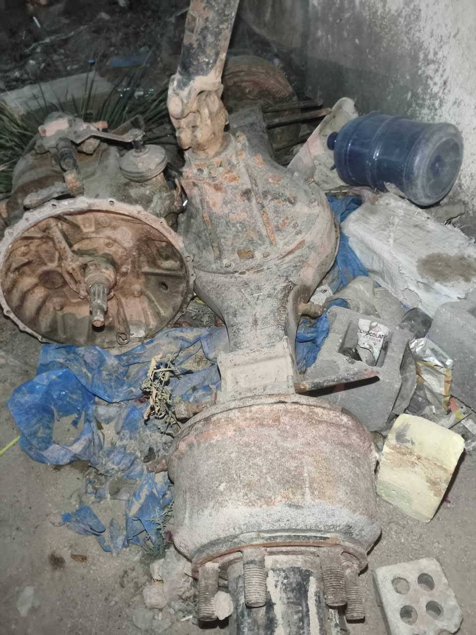 سلام عليكم اكسن مال ازوزه وكير مال ازوزه شرط الفحص برغي مامفتوح شرط سبانه ماملعوب بيهن رقم ***********
