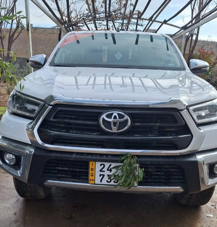 تۆیۆتا هایلۆس 2023 شەریکە جیهان 
خۆم بە سفری ڕام کێشاوە 
سەیارەکە یچ یچی پێوە 
زۆر بە جوان و خاوێنە ماوەتەوە 
تەقە و رەقەی تێدا نیە 
گێڕ و مەکینە بەشەرت 
تەنها 45 هەزار کم حەقیقی ڕۆیشتوە 

سعر : خاڵێک دابنێ لە کۆمێنت بە تایبەت دێت 📥 

بەشەرتی تەحویل و غرامە 
سەنەوی و ژینگەی تازەیە 
دینار مەسرەفی تێدا 

بۆ زانیاری زیاتر پەیوەندی بە خاوەنی 

***********
