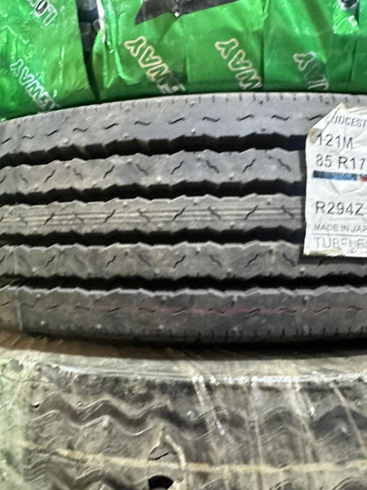 المكان مجمع المشن كرادة ساحة عقبة بن نافع *********** محلات سالم مجهول
١٠٠.           ٢٢٥/٨٠/١٧.٥
٢٢٥/٩٠//١٧.٥
٢٠٥/٨٠/١٧.٥
٢١٥/٧٠.١٧.٥
٦٥٠/١٦
٧٠٠/١٦
٧٥٠/١٦
٢٢٥/٨٥/١٦
كنتر هينو كوستر داينة كل الحمل موجود
