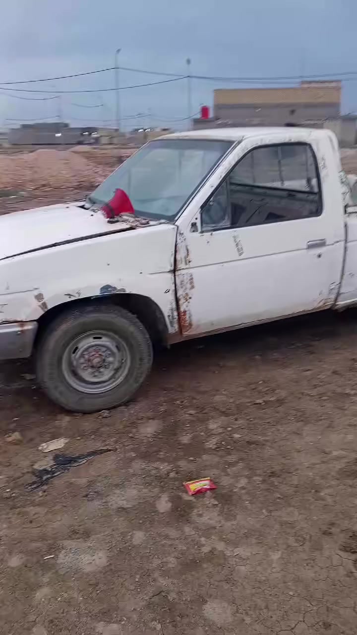 السلام عليكم سياره البيع او مراوس حسب القناعه سياره جاهزه بس المكينه بيهه خيط بخار كير جديد حداديه جديده الاستفسار ***********
