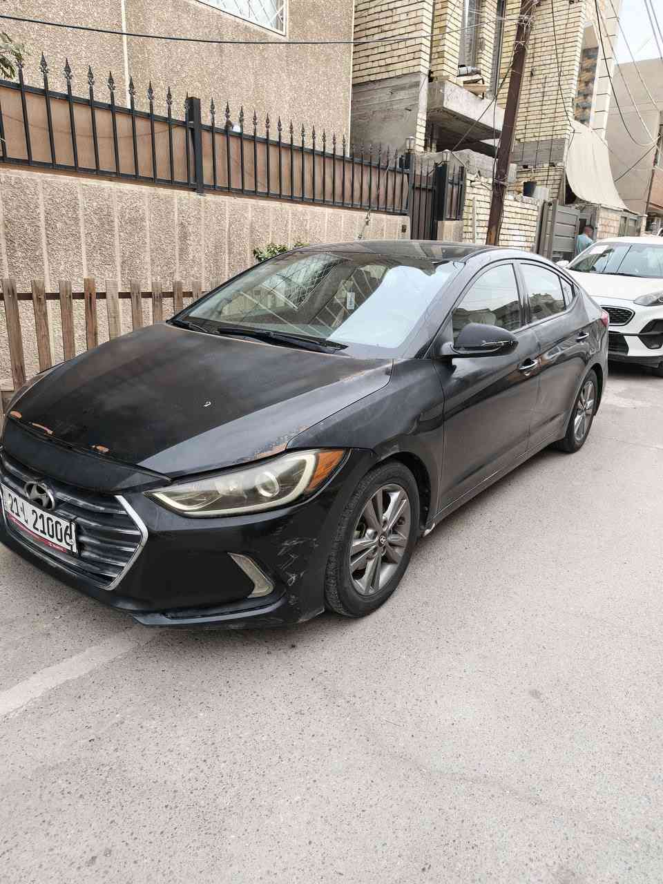 سيارة النترا نص فول موديل ٢٠١٨
مكينة ٢٠٠٠
رقم جديد سليمانية
وارد امريكي مبيها حادث فقط سرقة
ماشية ٩٣
بيها كاميرا خلفية وشاشة 
تبريد وتدفئة شغالات
رايدها ب ١١٠ و بيها مجال
 تواصل فقط على هذا الرقم ***********
