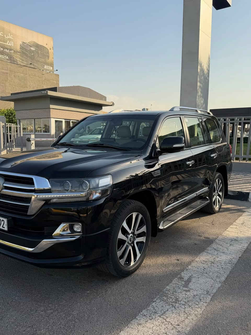 للبيع فقط بسعر مناسب جداً 
لاندكروزر موديل 2019 

المواصفات 

ساز باب اول 

١- كراند تورنك
٢- خمس بصمات 
٣-دشبول لكزز 
٤- جنطه كهرباء 
٥- شحن وايرليس 
٦- ٨ ايرباك 
٧- ثلاث شاشات 
٨- تشغيل عن بعد 
٩- فتحه 
١٠ - ثلاجة 

بقية المواصفات معروفه ميحتاج اذكرهن 

السياره بيهه جاملغ خلفي صبغ فقط الباقي كفاله من كلشي 

للاستفسار *********** 
عنواني بغداد السيدية
