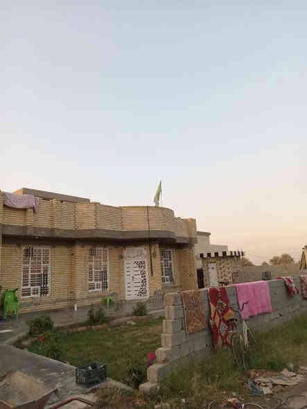 سلام عليكم دونم للبيع بي بناء 3ابيوت
في التاجي ام العظام 
السعر 700مليون 
الاستفسار اتصال برقم 
***********
***********
