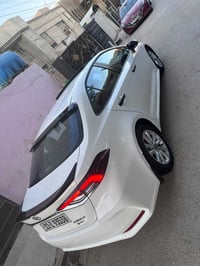 كورلا خليجي موديل 2025 محرك 1800 هايربد بانزين السيارة فول واحد ع واحد...