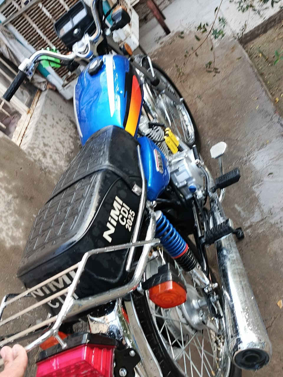 سلام عليكم شباب دراجه للبيع نامه امتياز موديل 25 مكفوله كفاله عامه محرك سبانه مامدوده عليه اوراق كامله الشراي بي خير ويدلل 

مكاني حله يم جسر نادر  
الاستفسار ***********
