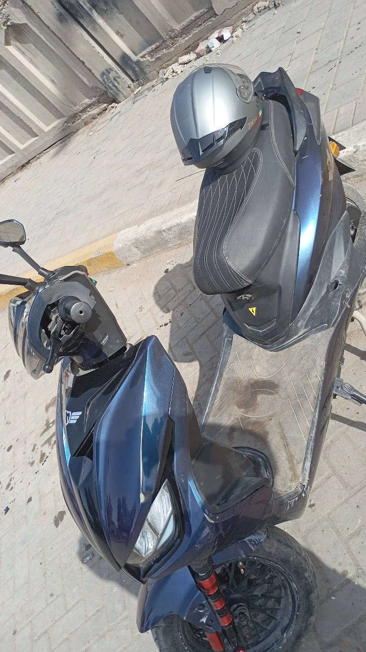 سكنس شحن للبيع لون مميز سرعه85 6بطاريات نضام بك ونضام بارك 
دراجه بيه شخوط بسييطه واحلا من صور وكامله مكمله مكاني بغداد الاعضميه تواصل واتساب ***********
