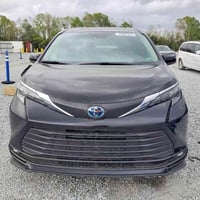 للبيع ٢٠٢٥ xle هايبريد  ماشية: ٢٤ الف  سعر:29500$  0750 417 7906