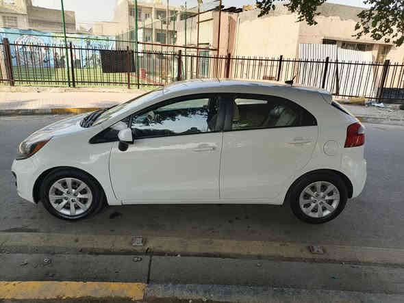 للبيع موديل 12 ماشيه 89 امريكي 👍
مكينه 1600 مكفوله كير مكفول
 تبريد ثلج🥶تدفئه 🤒🤕 سنتر لو 👉
تخم تاير جديد السياره خير من الله 
ما بيها اي نقص 👀ترايك وين ما تريد 
بيها قطعتين بدون دواخل 💯
المكان الاعظميه   السعر 87 بيها مجال حك 🥰الجيه فقط
*********** 👉 خابر ودلل خاص ما جاوب 😘
