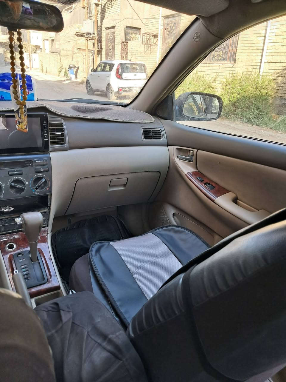 السلام عليكم كورلا نحلة موديل ٢٠٠٧ نظيفة مصبوغة عام للجمالية تدفئة وتبريد شغال وكير ومحرك خير من الله وفتحة سقف سيارة جاهزة من كل شي سيارة بأسمي السنوية صالحة لحد ٢٠٢٧ رقم انكليزي بغداد مكان السيارة بغداد الدورة السعر ٩٥ ورقة للاتصال ***********
