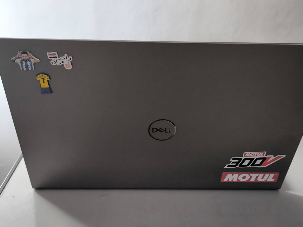 السلام عليكم
لابتوب dell vostor 3520

مستعمل نظيف جدا

المعالج i7 12th 

الكارت mx550 مع كارت داخلي مدمج

شاشه ips 120 hz حجمها 15.6 انش

التخزين ssd 512 gb 

الرام 8 كيكا  3200 ميغاهيرتز

النظام win 11 pro مفعل وكامل

مع الكارتونه والشاحن الاصلي 

لابتوب حلو مناسب للشغل الخفيف والالعاب الخفيفه مثل فورتنايت وفالورانت وسي اس وغيرها وموجوده مراجعاته على اليوتيوب

للاستفسار الرقم ***********
مكاني بغداد الكراده
السعر 550 الف
