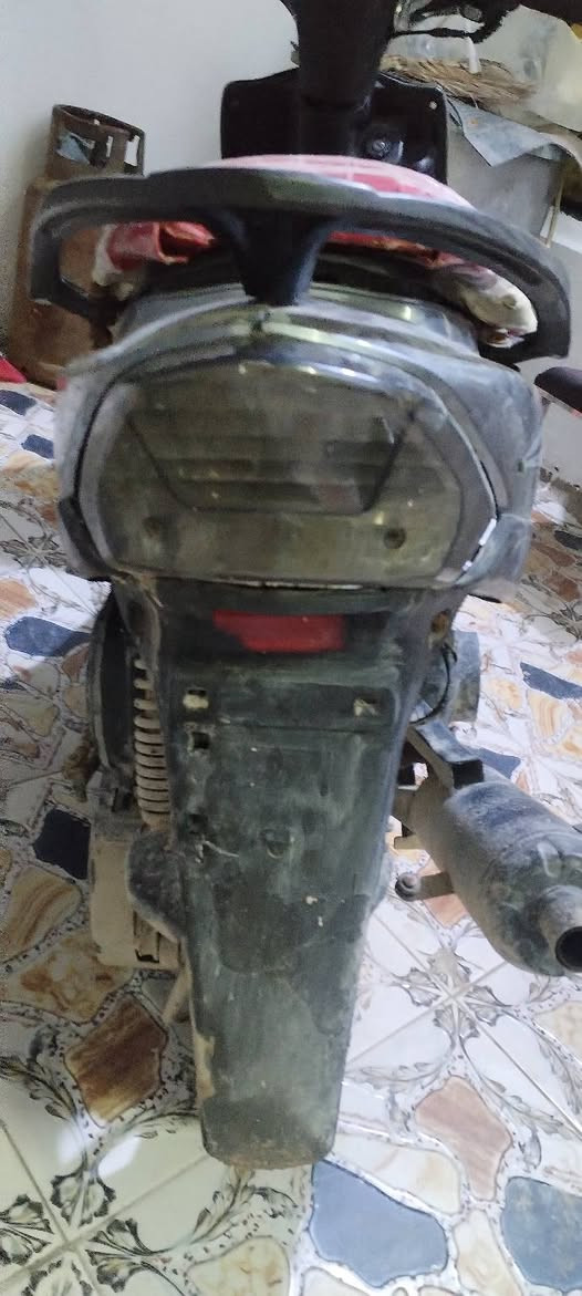 دراجه ماكس عدله للبيع السعر 550 كلها شغاله سلف هندر مكينه بلاد مامفتوحه لايتات اشاير كلها شغاله دراجه حلوة ونضيفه يرادلها ترتيبات بسيطه العدادت واكفات مال سرعه ولبانزين فقط لا غير مكاني بصرة كرمة علي البصرة, العراق


**إذا كنت صاحب هذا الإعلان وتريد حذفه لأي سبب، رجاءا أرسل رسالة إلى الدعم الفني**