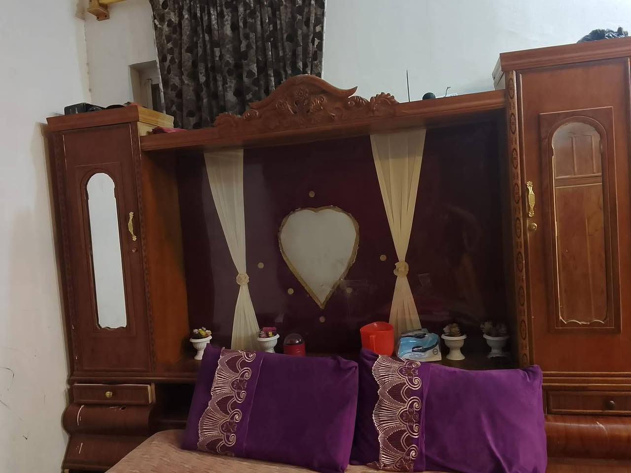 غرفه نوم كنتور 6باب
#سعر 600
حي العسكري 
***********
