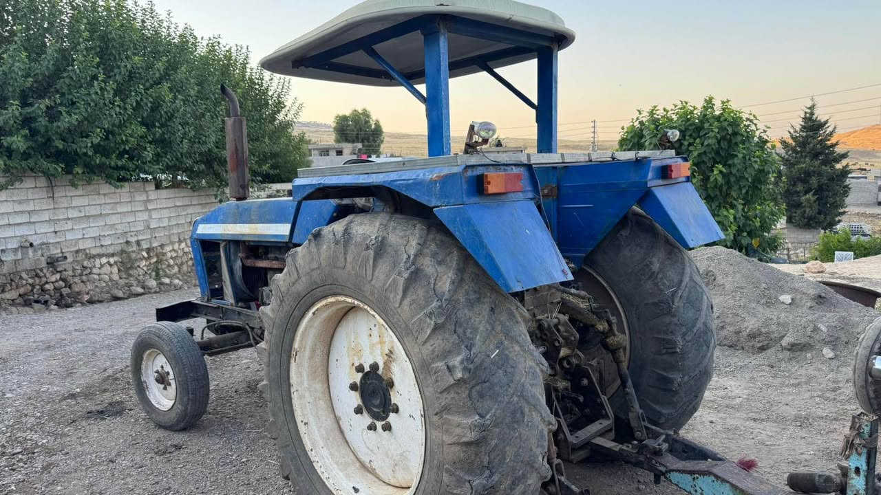 عنتر٨٠ مۆدیل ٨٧ هەمووی بەشەرت گیرو مکینە بەشەرت نرخ ٤٠ وەرەقەو مجال مۆبایل:*********** اكر, نينوى

