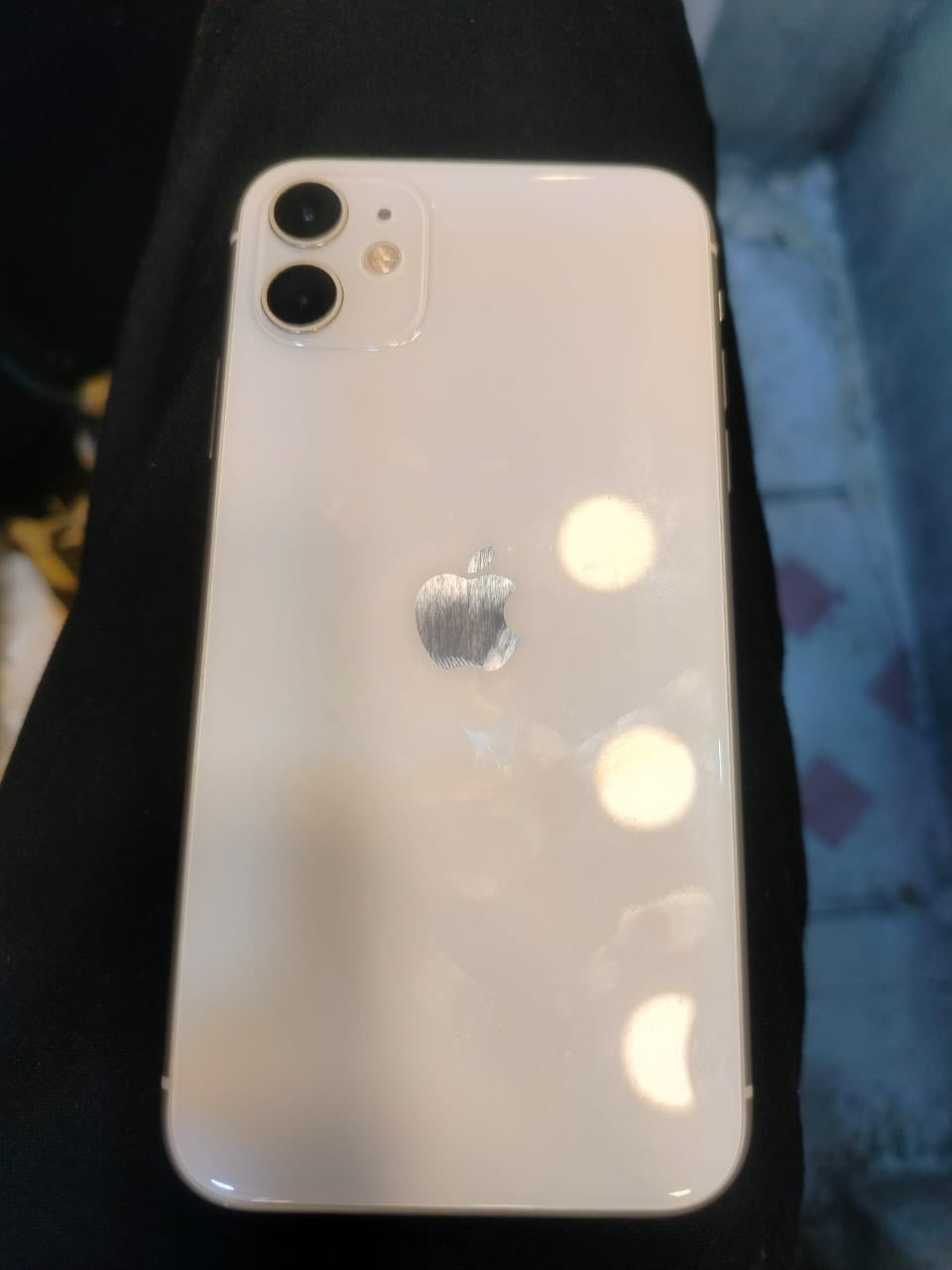 سلام عليكم آيفون ١١ الجهاز نضيف امبدل بطاريه على يدي كلشي شغال بي مساحه ١٢٨ السعر ٢٢٠بي مجال 0 773 571 4628‬
