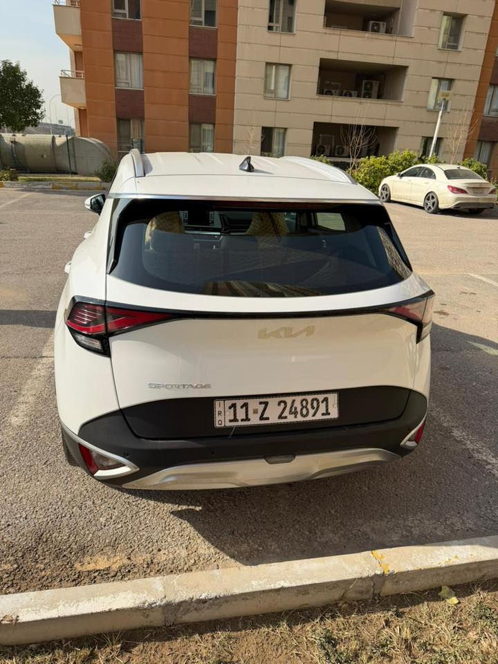 السلام عليكم
سبورتج 2025 
فول موصفات 
كشنات كهرباء و تدفئه استرين تدفئه 
ماشيه 40 الف 
وبعد اهواي موصفات بيه 
232 ورقه وبيه مجال 
سونار جديد
اتصل  ***********
