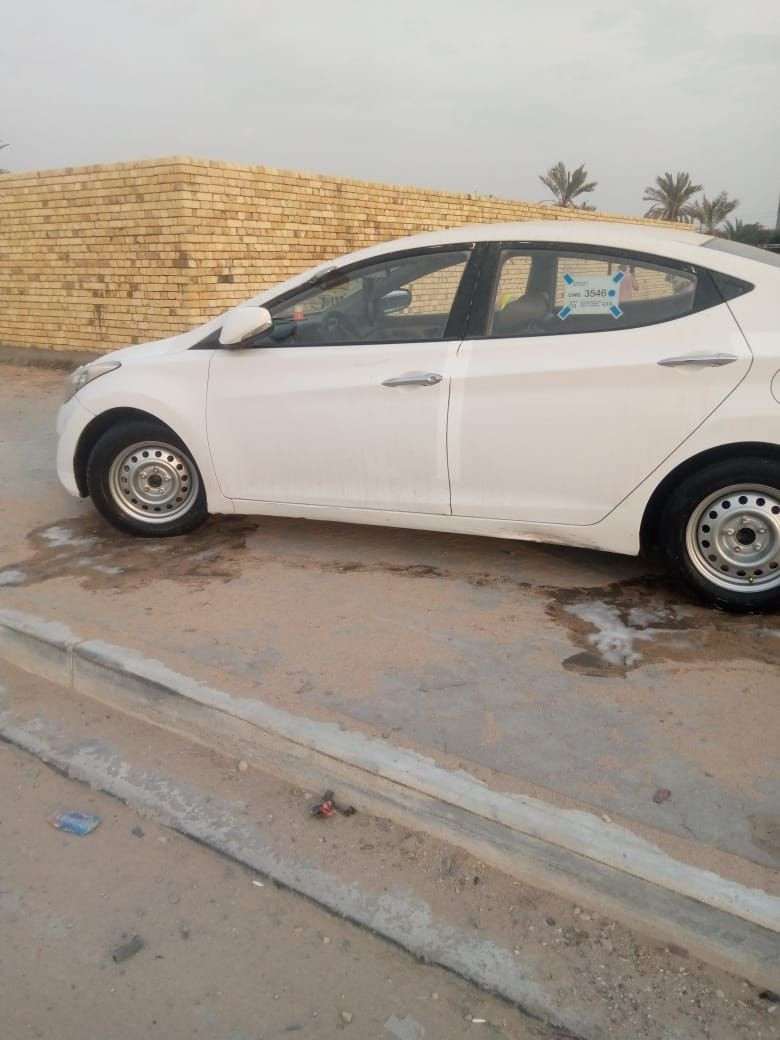 سلام عليكم النترا افانتي2014مكينه كير قبل 15يوم شادهن بلكارتون تبريد ثلج حداده حلوه سيارة خير من الله سيارة باسمي تحويل ثاني يوم سيارة جاهزه مناقصه شي سيارة بيه باب الوره جهه السايق بكوريه وبيه مكانات صبغ مكاني بصرة شط العرب الفيروزيه ***********السعر93وبيه مجال
