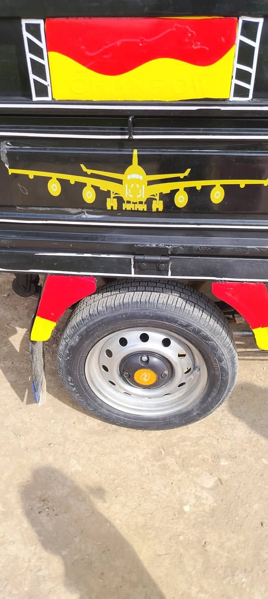 السلام عليكم ستوته صقر للبيع أوراق اصوليه لون اسود موديل 20مكان واسط الدبوني استفسار أكثر اتصال *********** الموشراي امشي علي الحسين لايراسل ويضل يسال هاي صورها تدخلي خاص ادزلك مقطع سعرها 1500وبيها مجال قليل الشراي اتصل وتدلل
