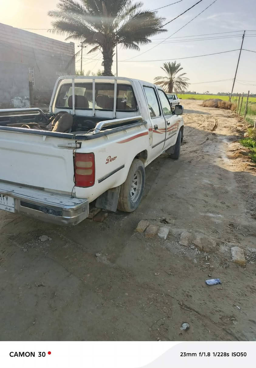 سلام عليكم سياره بيكم دير ٢٠٠٧ رقم ذي قار سياره حلوه ونضيفه مكينه وكير وحداديه نضيفه السعر ٣٧ وبيها مجال  العنوان نجف. رقم التلفون ***********
