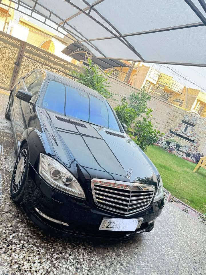 السلام عليكم
للبيع مارسيدس 2010 شكل 13 اصل خليجي كفالة عامة من الصبغ والتبديل حجم350s لارج 

 

داخل بيجي 

أبواب طويل 

شفط 5 أبواب مع برادت 5 

تبريد منفصل الامامي عن الخلفي

نضام توازن مع تعليق هوائي

شفتات سترين 

رادار امامي 

اوتو هولد 

ومواصفات هواي بعد بيها

محرك بشرط ممفتوح 

ماشية 200 الف كيلو متر 

صدر جديد مع طخم تاير اصلي 

جوبلس امامي خلفي

كشن حار بارد 

كشنات خزن ميموري 

رقم سليمانيه مميز 

سياره جديده بحاله الوكاله وارد خليجي 

مابيها اي نواقص مكان السياره بغداد الاتصال 

#السعر_290_وبيها_مجال
***********

***********
