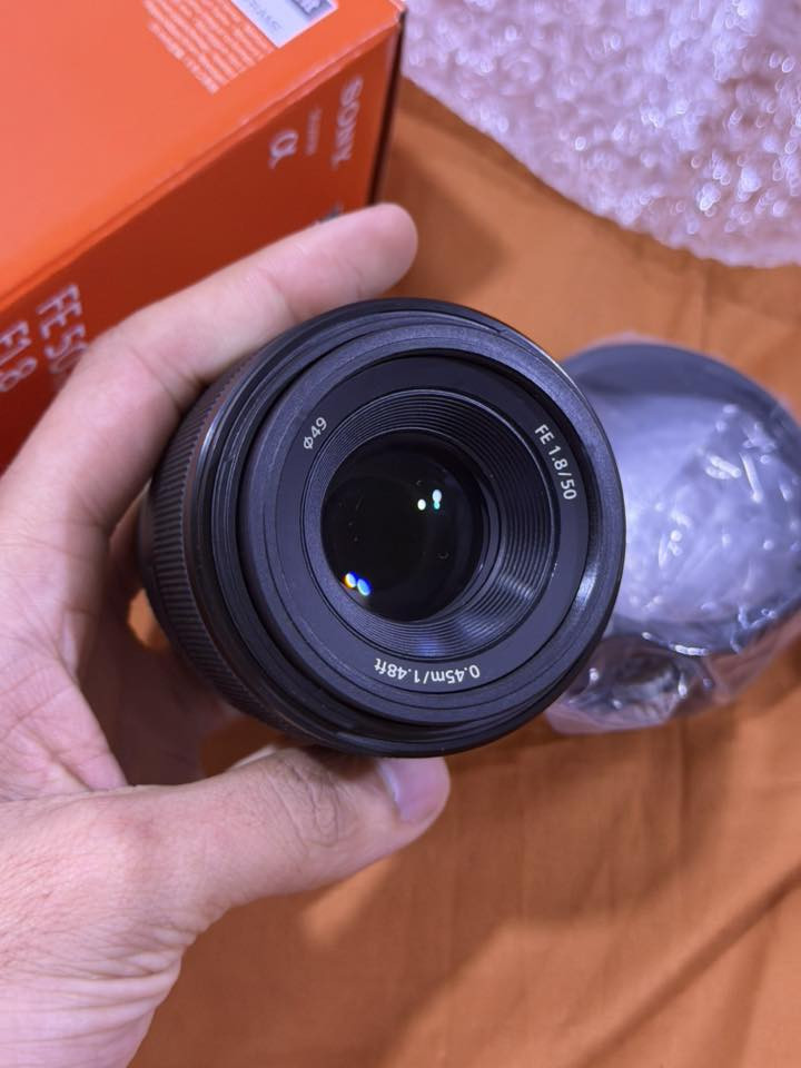 سلام العليكم لينز سوني 50mm
اخو جديد ٩٩٪؜ جديد 
سعر ١٦٠$
0750 499 8713 WHATSAPP
